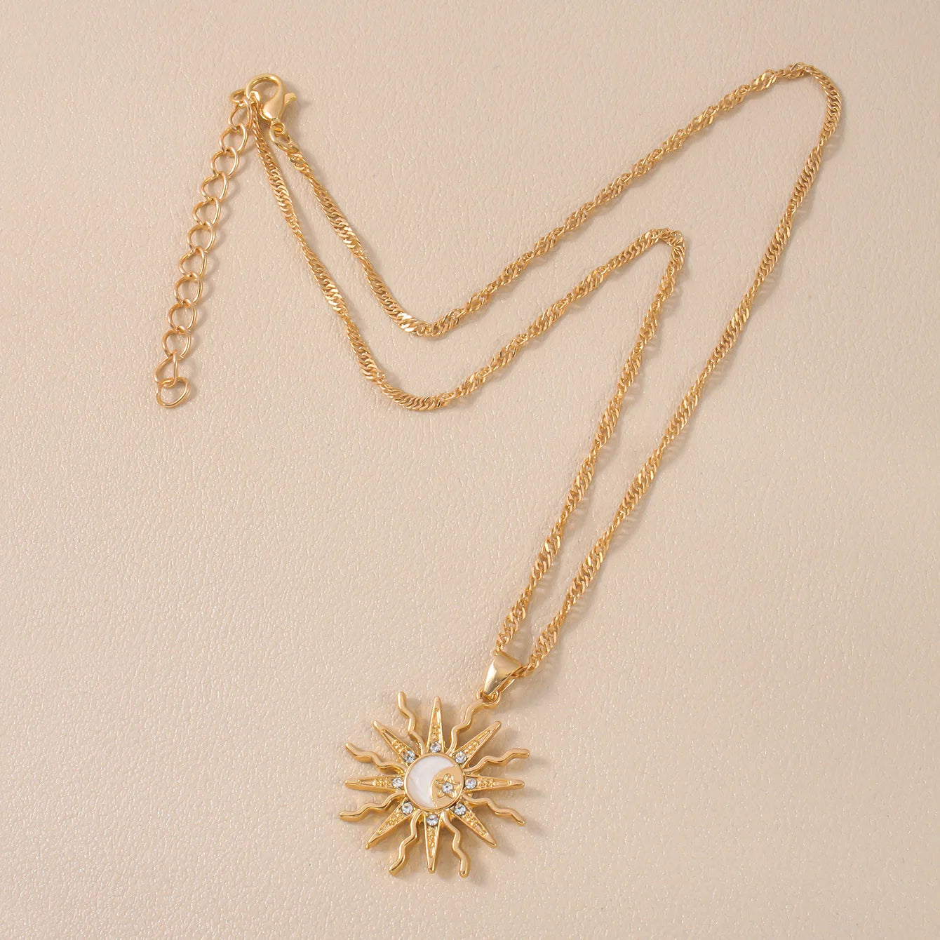 Collier pendentif strass brillant, soleil, pour femme