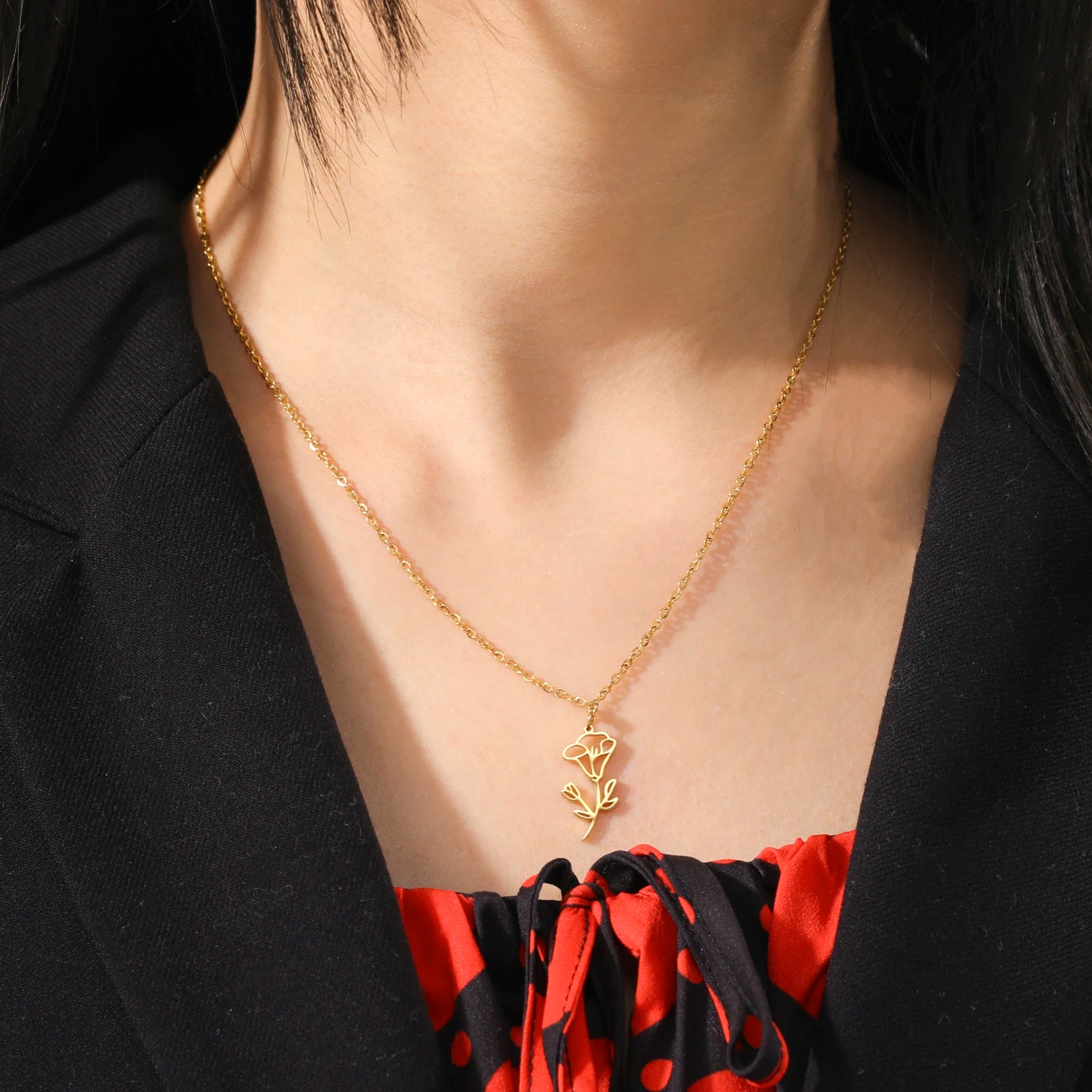 COLLIER FLEUR DÉLICATE - MOIS D'ANNIVERSAIRE